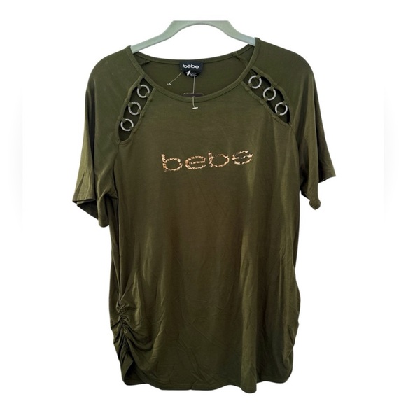 NWT Bebe Leopard Print Logo Short Sleeve Olive Shirt Women’s Size Large - Picture 1 of 10